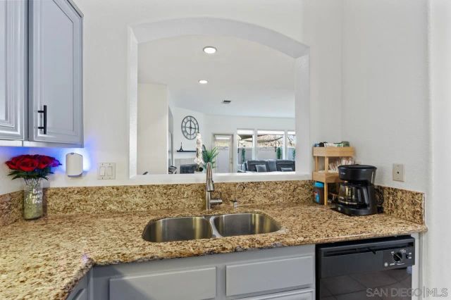 6373 Avenida De Las Vistas 3, San Diego, CA 92154