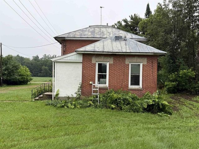 E1384 WOLF RIVER ROAD, Iola, WI 54945