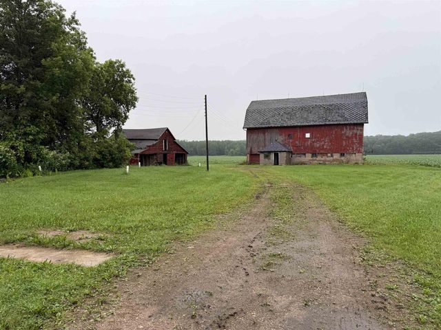 E1384 WOLF RIVER ROAD, Iola, WI 54945