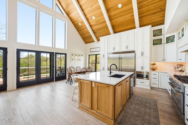 212 County Farm Road, Jonesborough, TN 37659