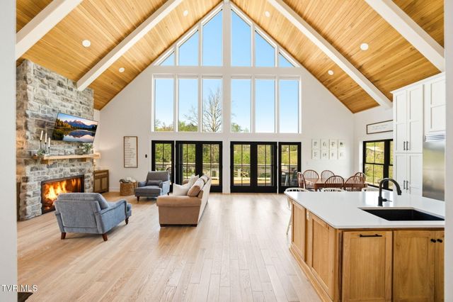 212 County Farm Road, Jonesborough, TN 37659