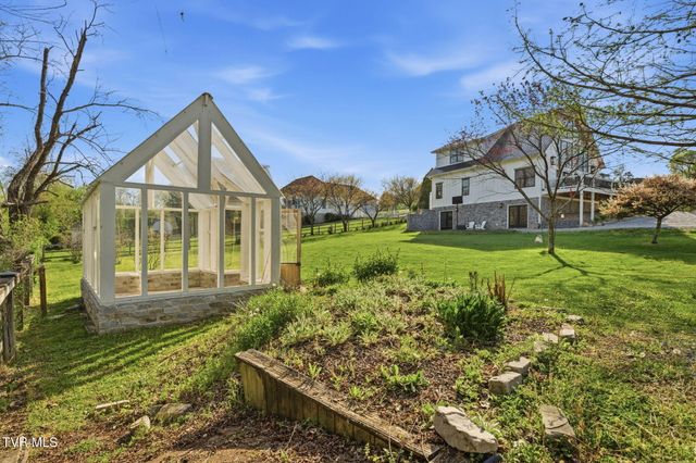 212 County Farm Road, Jonesborough, TN 37659