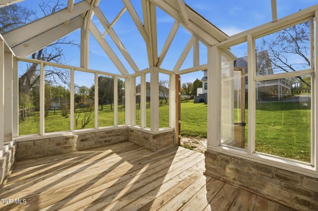212 County Farm Road, Jonesborough, TN 37659