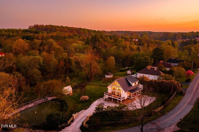 212 County Farm Road, Jonesborough, TN 37659