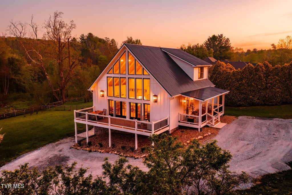 212 County Farm Road, Jonesborough, TN 37659