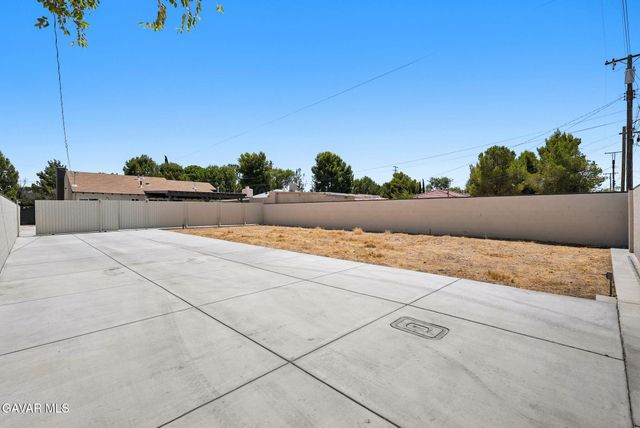44839 Division Street, Lancaster, CA 93535