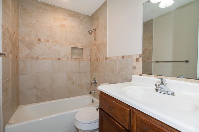 1407 Click CV B, Austin, TX 78758