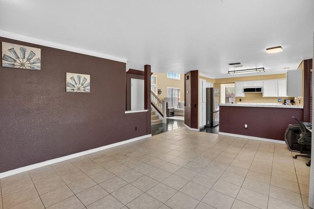 1177 Amberhill Ave, Galt, CA 95632