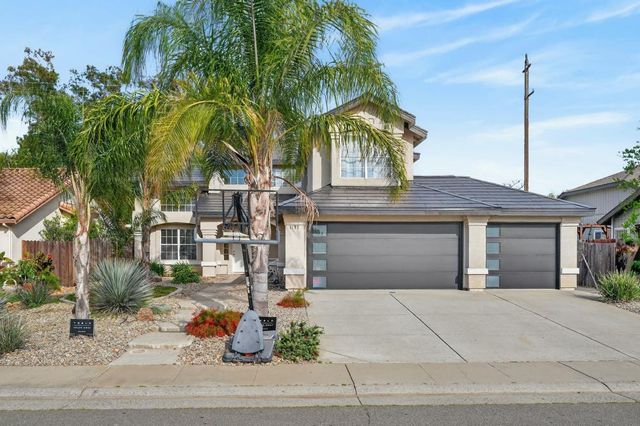 1177 Amberhill Ave, Galt, CA 95632