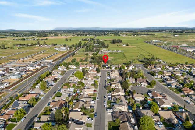 1177 Amberhill Ave, Galt, CA 95632