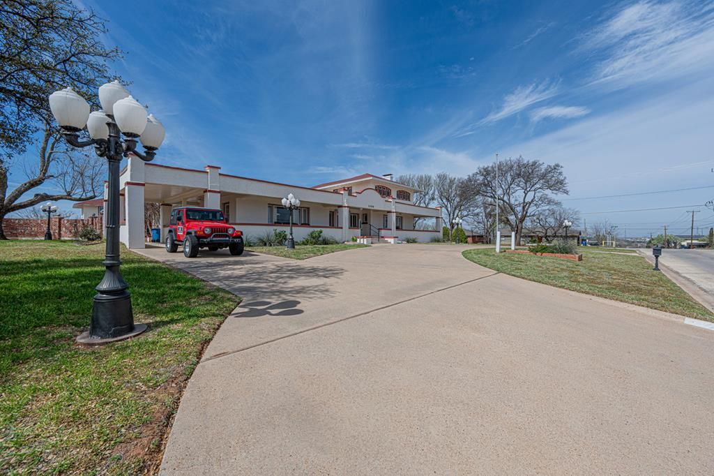 1400 Sam Houston St., Sweetwater, TX 79556