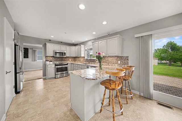 7496 Kingsley Drive, Onsted, MI 49265