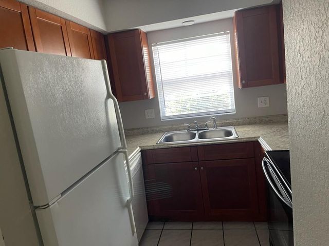 9027 WESTCHESTER CIRCLE A, Tampa, FL 33604