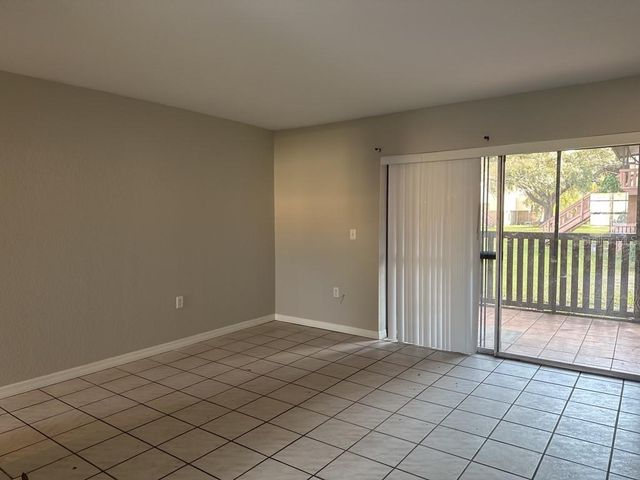 9027 WESTCHESTER CIRCLE A, Tampa, FL 33604