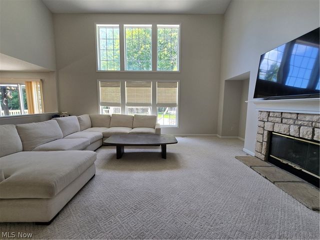 7764 Oak Meadow Drive, Hudson, OH 44236