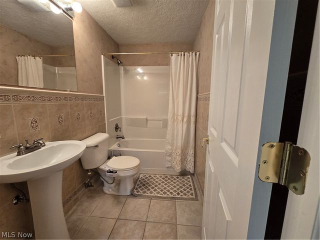 7764 Oak Meadow Drive, Hudson, OH 44236