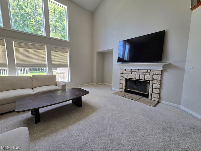 7764 Oak Meadow Drive, Hudson, OH 44236
