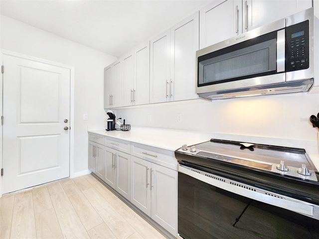 37114 SAGEMOOR DRIVE, Zephyrhills, FL 33541