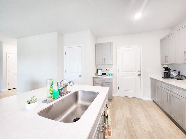 37114 SAGEMOOR DRIVE, Zephyrhills, FL 33541