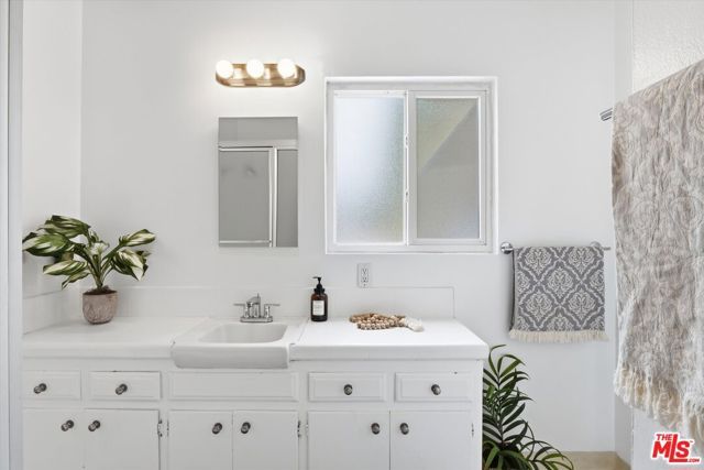 1308 N Beverly Glen Boulevard, Los Angeles, CA 90077