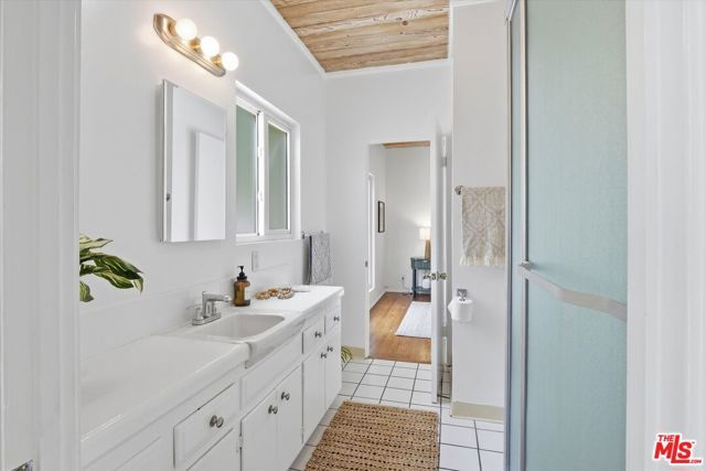 1308 N Beverly Glen Boulevard, Los Angeles, CA 90077
