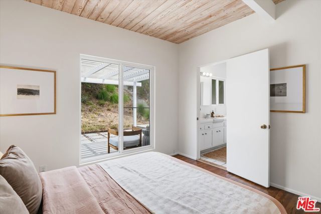 1308 N Beverly Glen Boulevard, Los Angeles, CA 90077