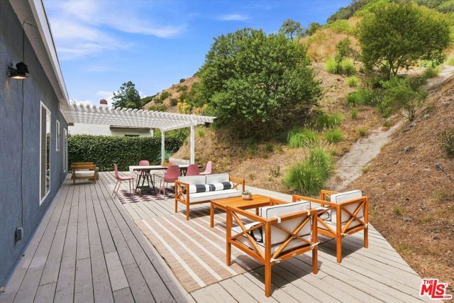 1308 N Beverly Glen Boulevard, Los Angeles, CA 90077