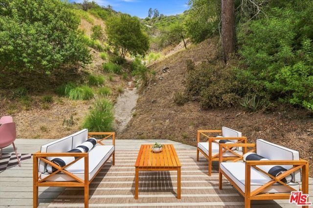 1308 N Beverly Glen Boulevard, Los Angeles, CA 90077