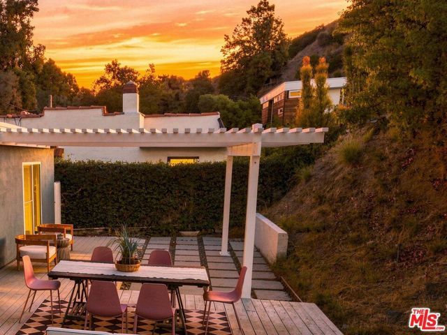 1308 N Beverly Glen Boulevard, Los Angeles, CA 90077