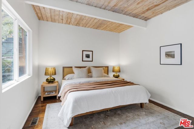 1308 N Beverly Glen Boulevard, Los Angeles, CA 90077