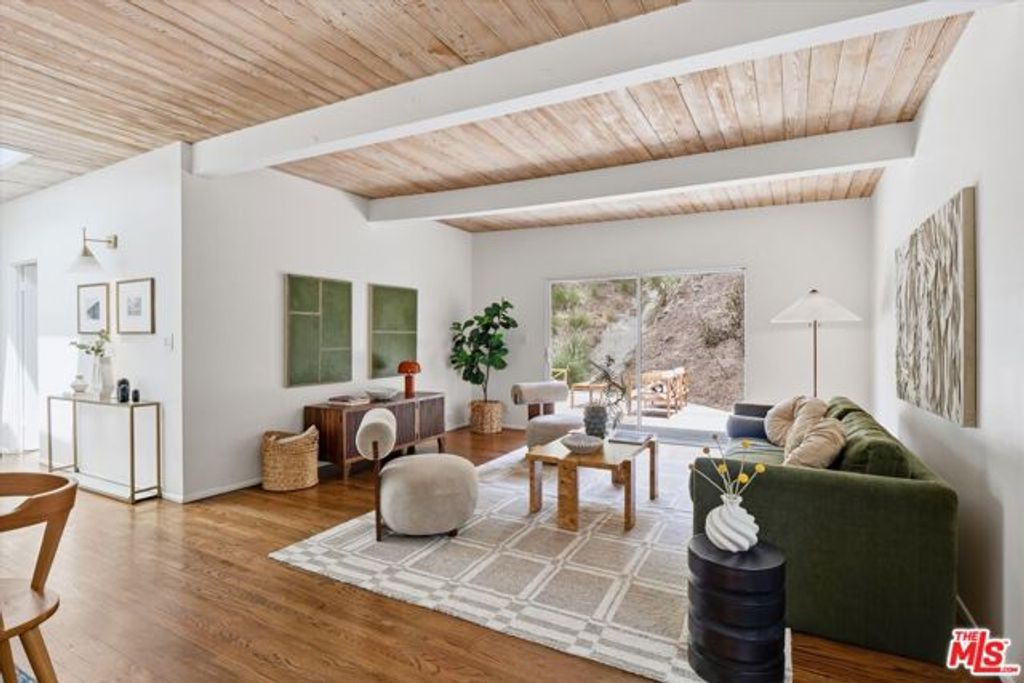 1308 N Beverly Glen Boulevard, Los Angeles, CA 90077