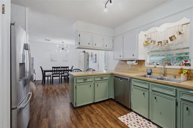 1470 Crawford Drive, Lake Charles, LA 70611