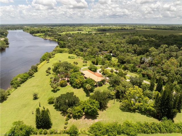 5254 River Blossom LN, Fort Denaud, FL 33935