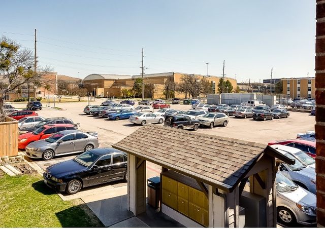 218 N Texas Boulevard, Denton, TX 76201