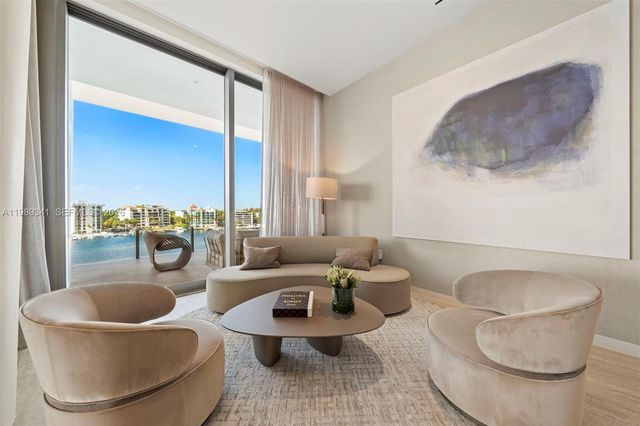 5 Grove Isle Drive PHS01, Coconut Grove, FL 33131