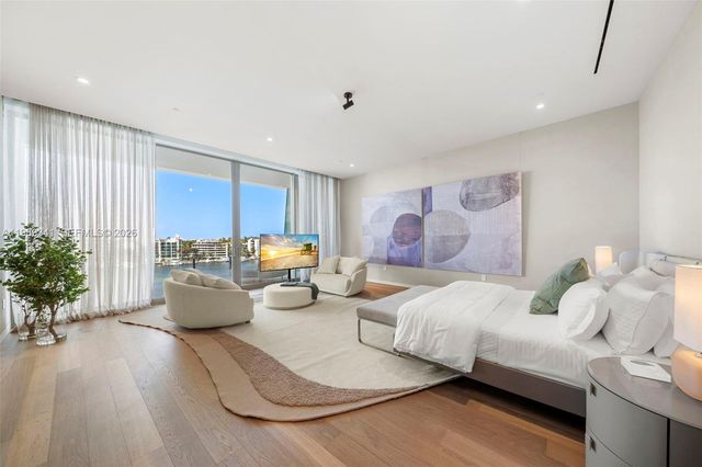 5 Grove Isle Drive PHS01, Coconut Grove, FL 33131