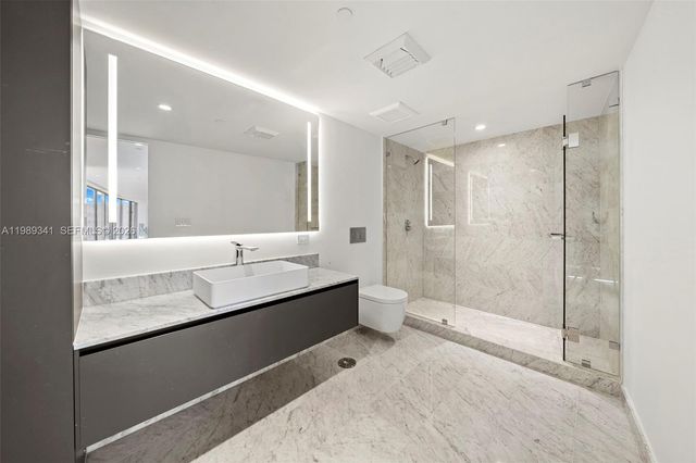 5 Grove Isle Drive PHS01, Coconut Grove, FL 33131
