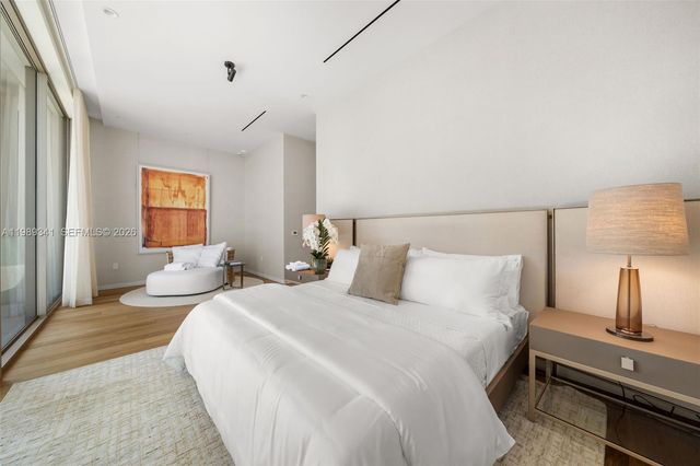 5 Grove Isle Drive PHS01, Coconut Grove, FL 33131