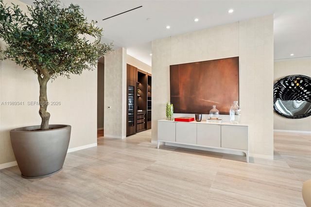 5 Grove Isle Drive PHS01, Coconut Grove, FL 33131