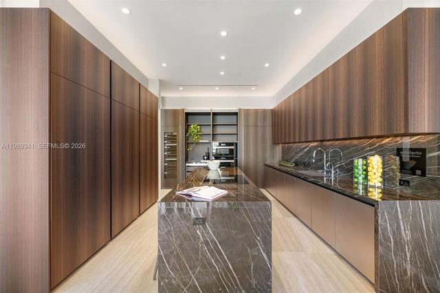 5 Grove Isle Drive PHS01, Coconut Grove, FL 33131