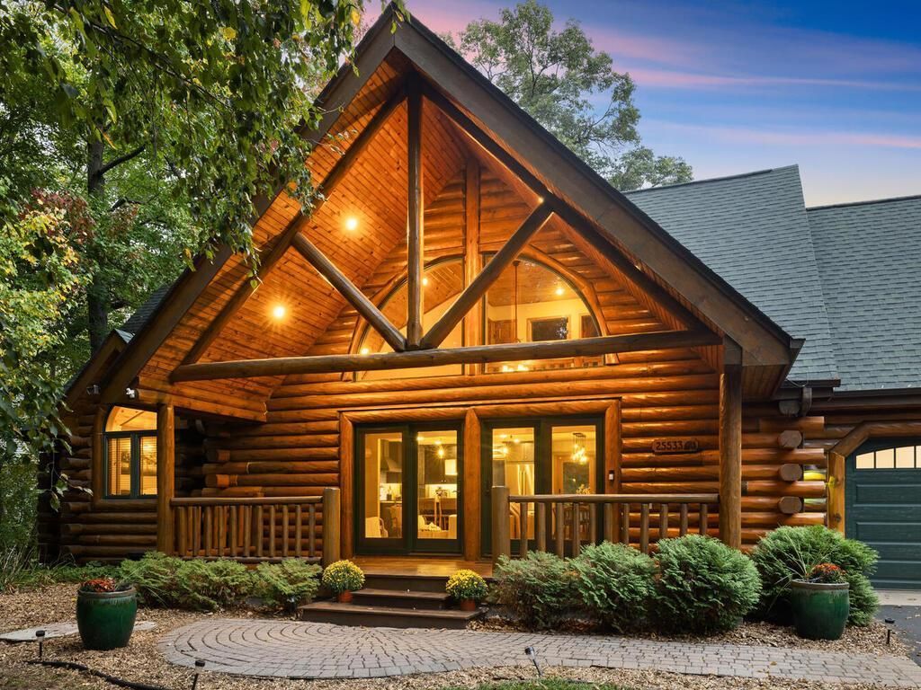 25533 Heritage Lane, Wyoming, MN 55092