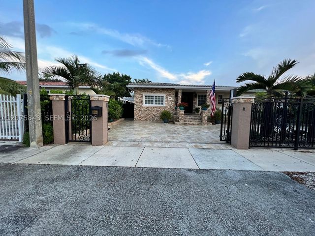 3889 NW 5th St, Miami, FL 33126