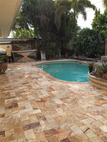 3889 NW 5th St, Miami, FL 33126