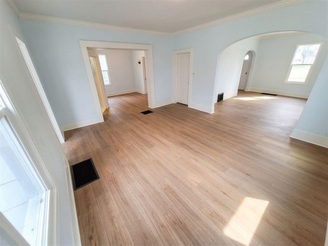 110 Hillsdale Street, Hillsdale, MI 49242