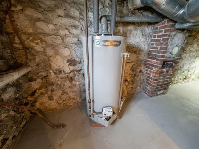 110 Hillsdale Street, Hillsdale, MI 49242