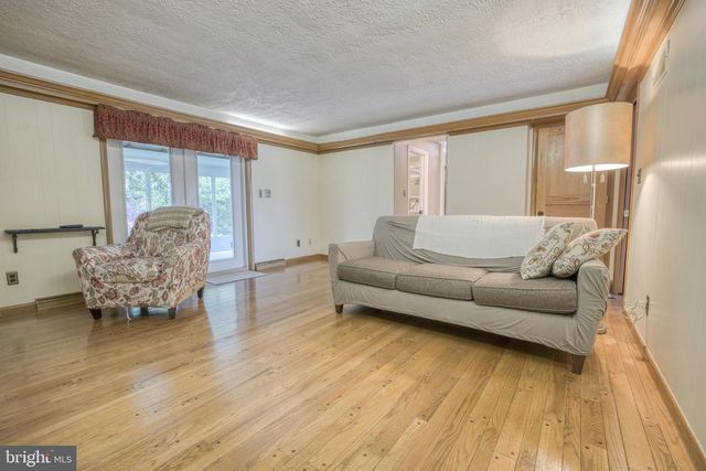 420 CORTLEIGH DR, York, PA 17402