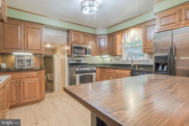420 CORTLEIGH DR, York, PA 17402