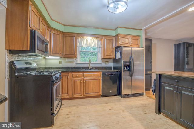 420 CORTLEIGH DR, York, PA 17402