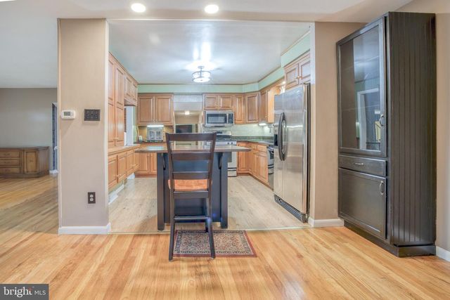 420 CORTLEIGH DR, York, PA 17402