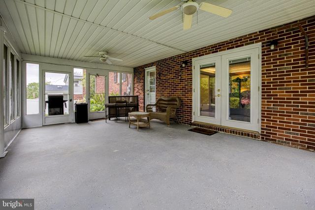 420 CORTLEIGH DR, York, PA 17402
